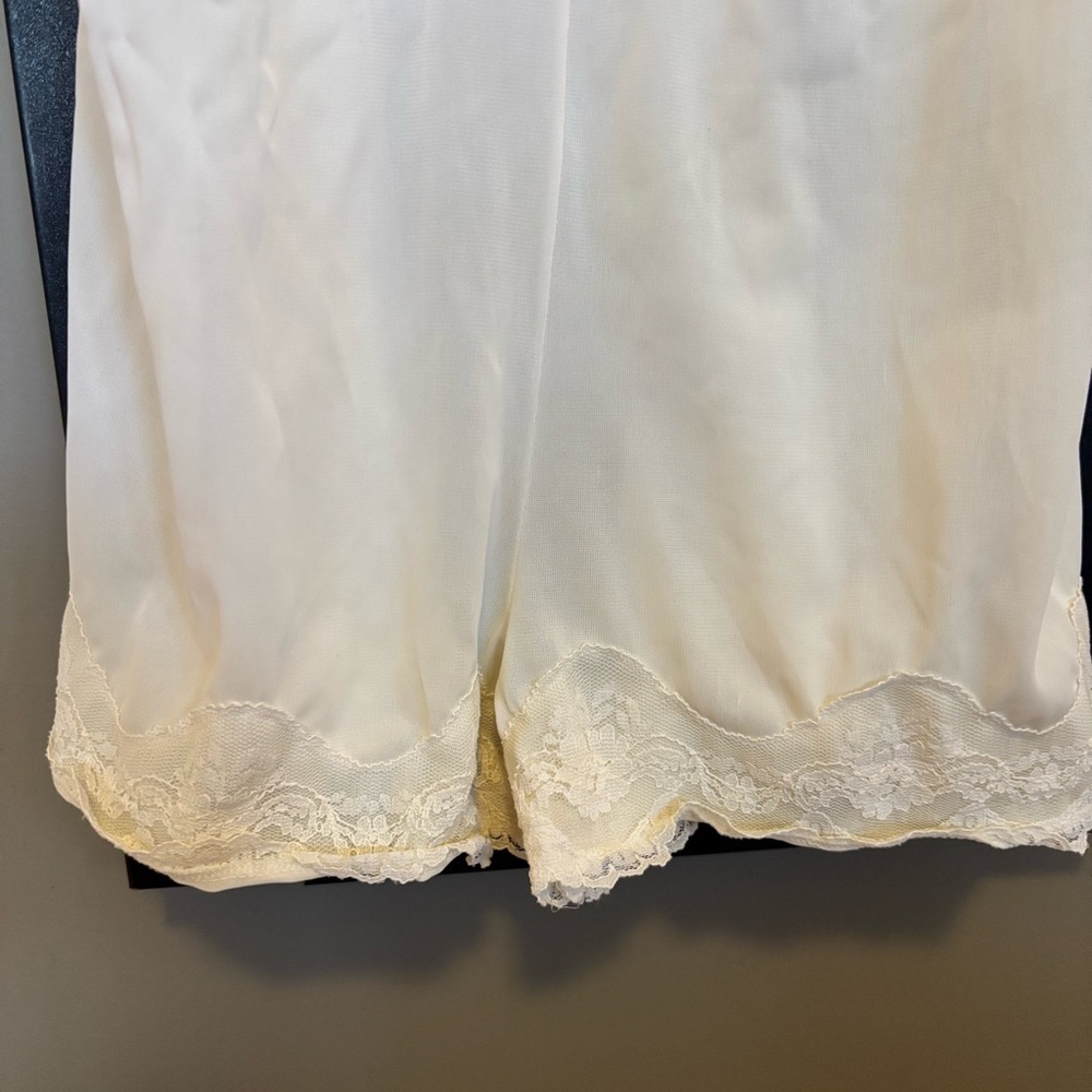 Beeline Vintage Sleeveless Shorts Slip Undergarment - size 34 - Picture 4 of 11